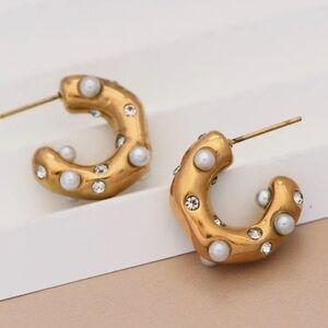 18k Elegant Gold Plated Waterproof Earrings with Pearls and Crystals